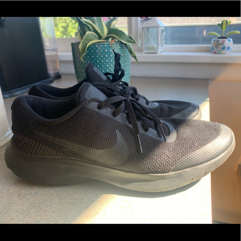 Nike Men's Flex Experience Run 11 Running Shoes (7.5mens/9womans)